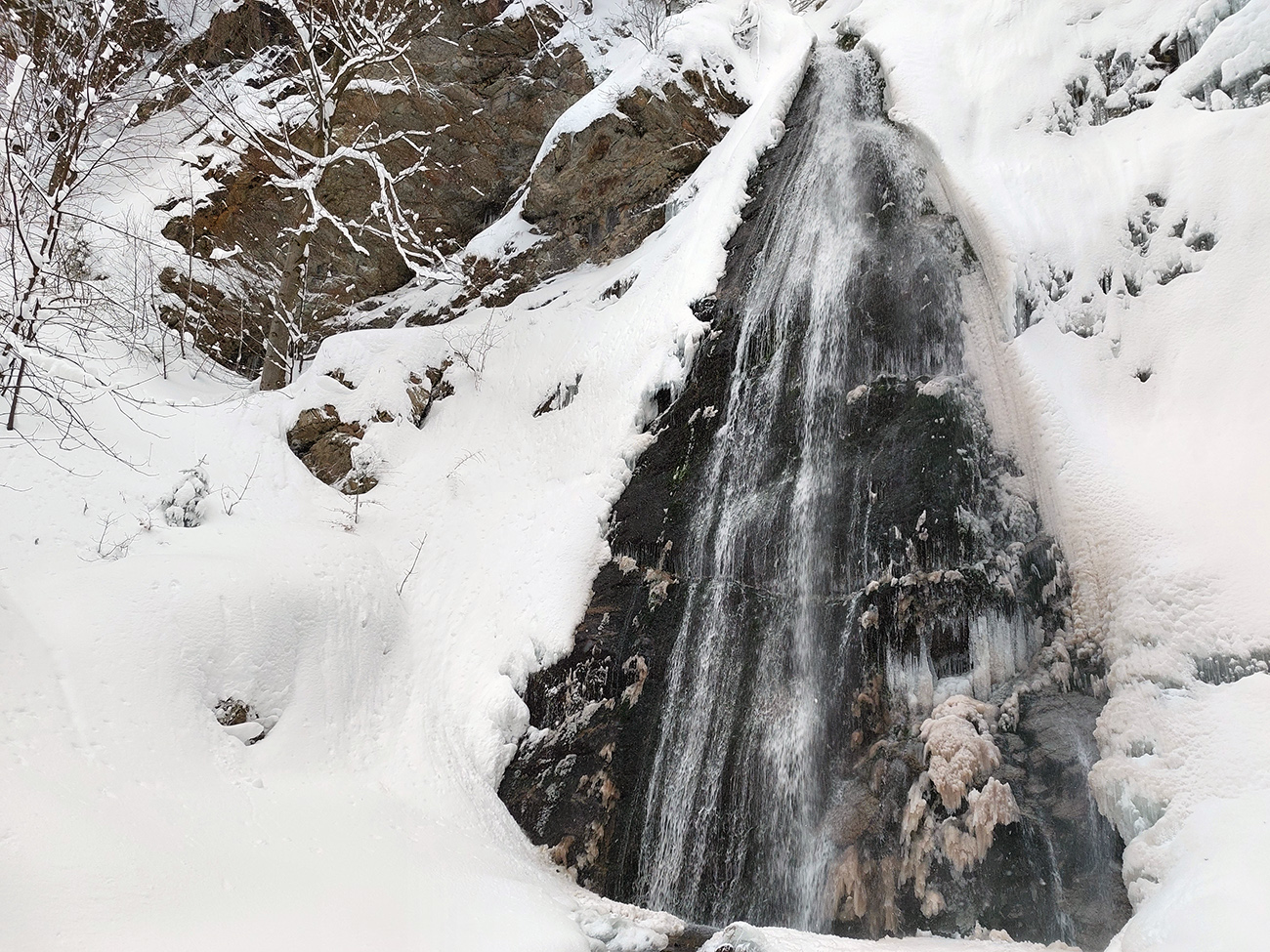 lubochnianska-dolina-a-lutovsky-vodopad-na-pasoch-