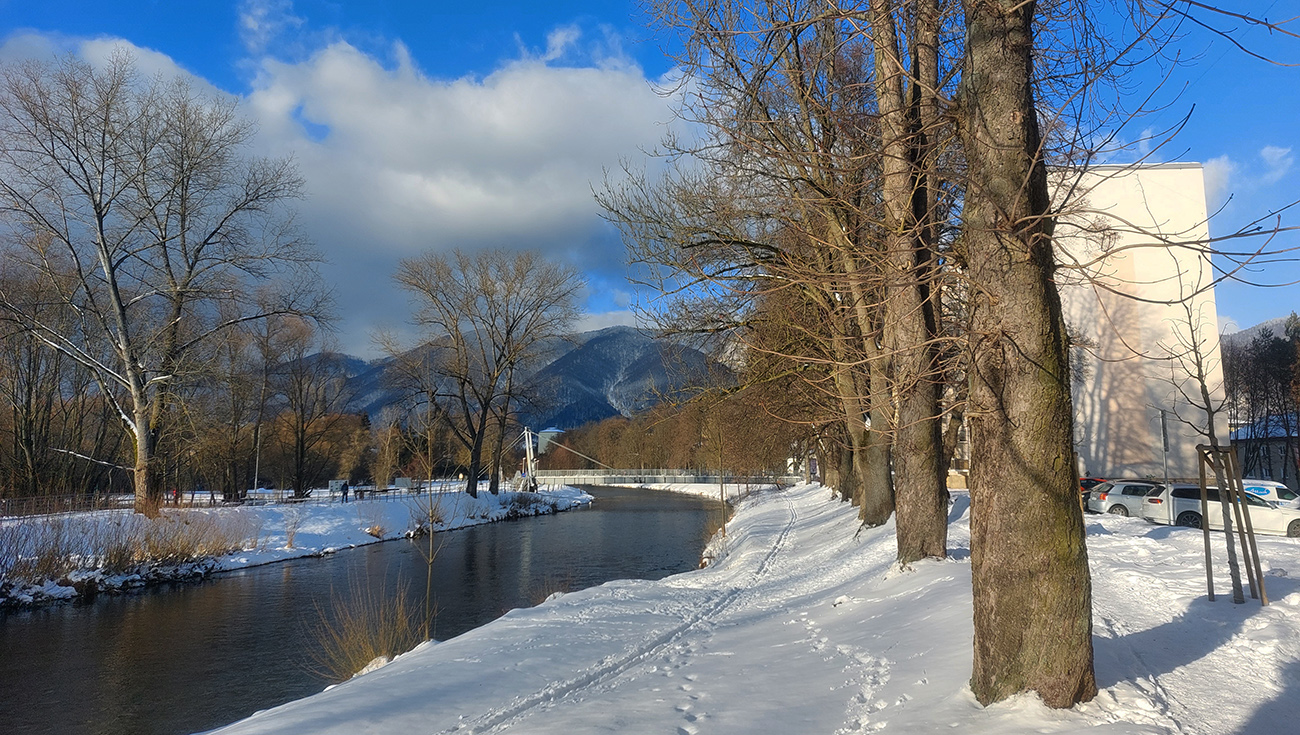 Hej_dá_sa_teraz_od_parkoviska,_toho_pred_domom_:-)