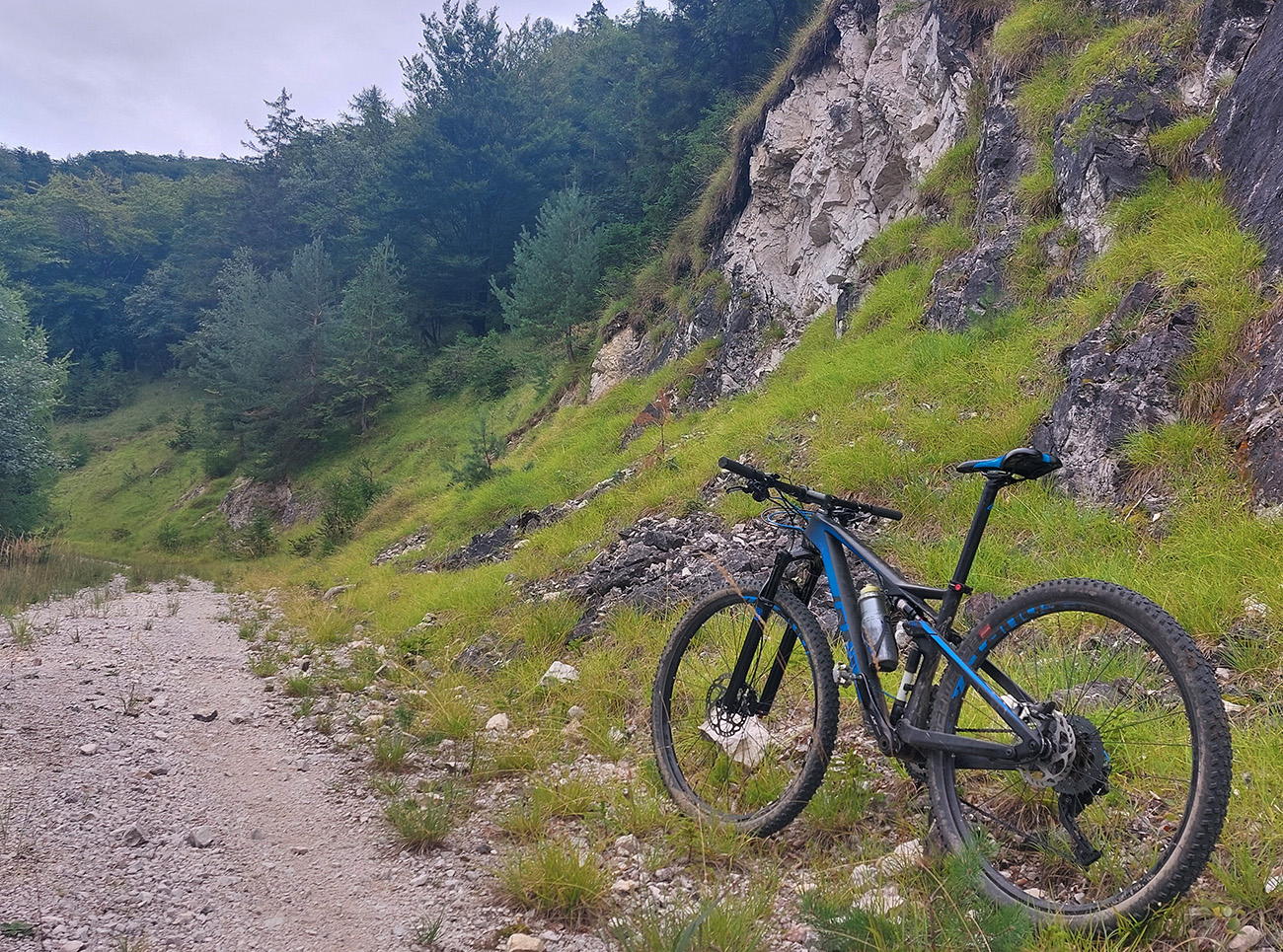 gravelovo-pozitivne-sotoliny-pod-hradom-zniev