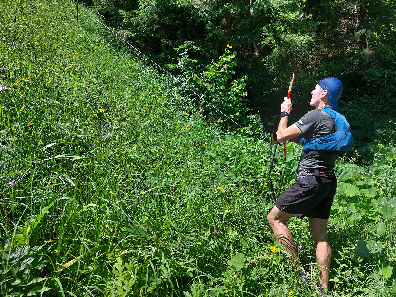 Bude_to_krátke,_no_intenzívne,_dostať_sa_hore_na_cyklotrasu_:-)