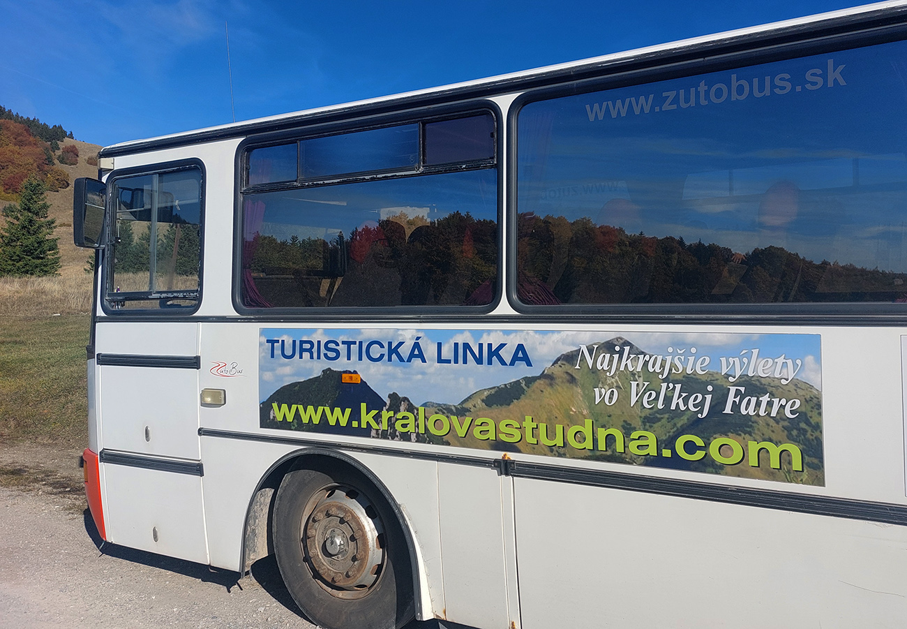 ...len som si musel odfotiť tú hlúposť na autobuse. ...len_som_si_musel_odfotiť_tú_hlúposť_na_autobuse.