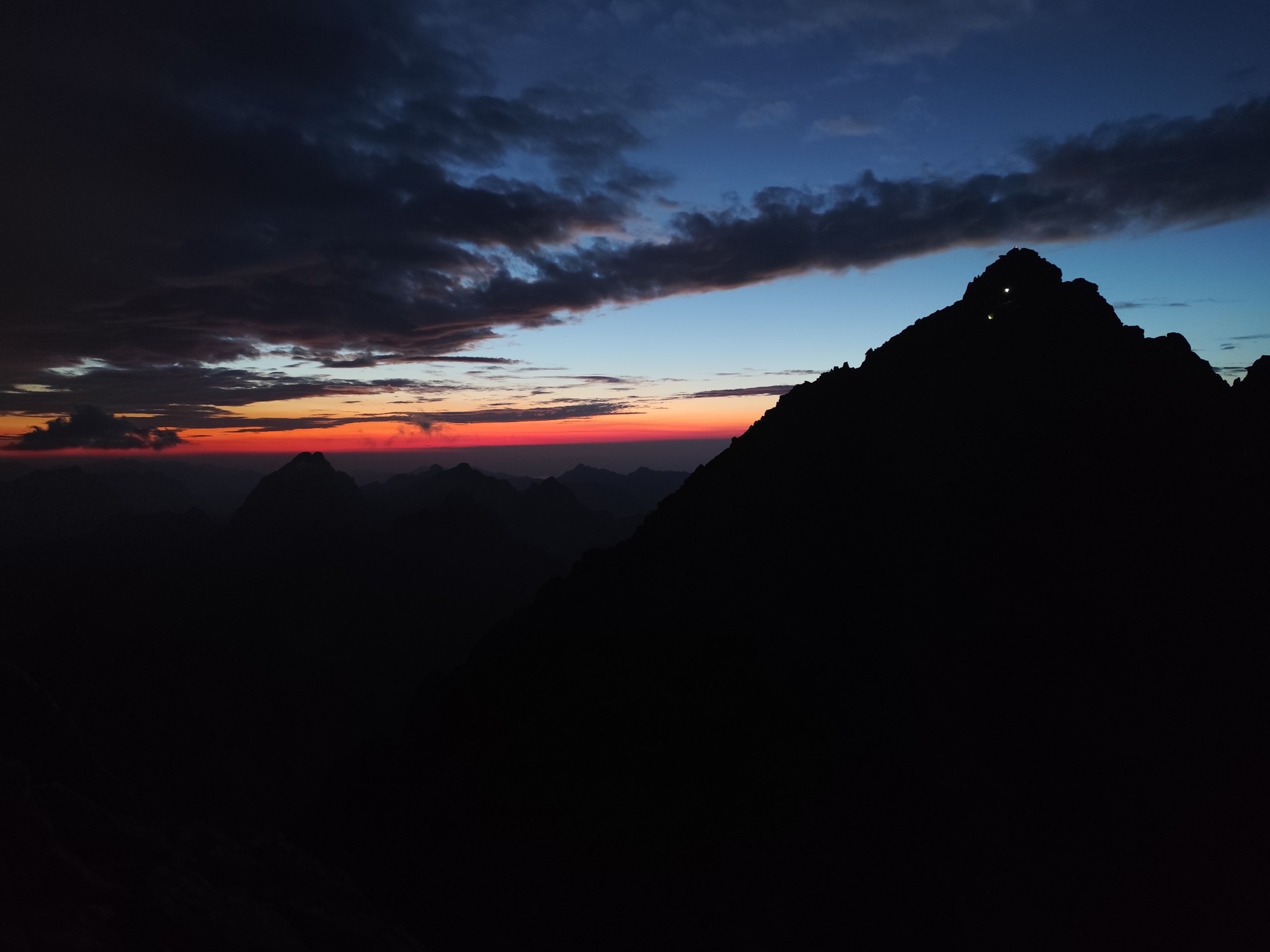 koruna-tatier-nonstop-14-vrcholov-nad-8000-stop